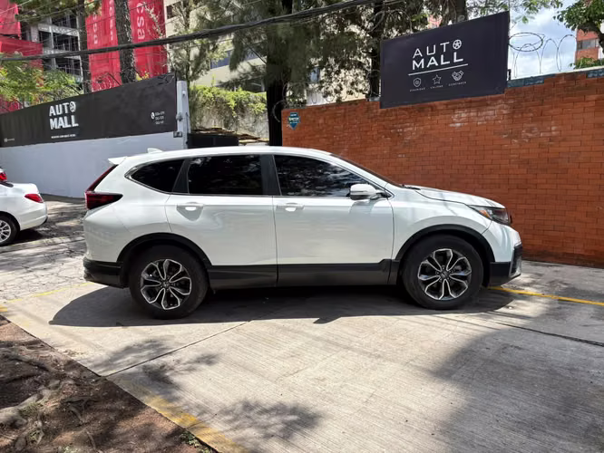 Honda CR-V EX 1.5T año 2021 28,000 millas  - Imagen 2