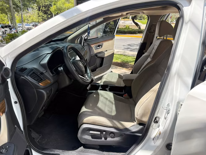 Honda CR-V EX 1.5T año 2021 28,000 millas  - Imagen 5