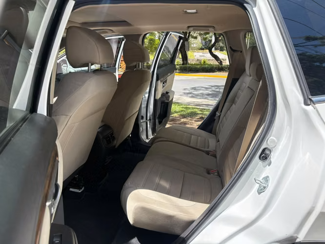 Honda CR-V EX 1.5T año 2021 28,000 millas  - Imagen 6