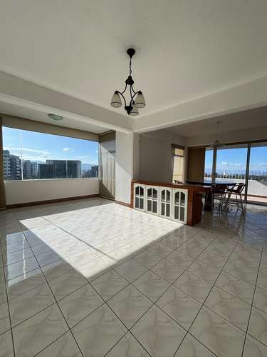APARTMENT FOR RENT IN BUILDING WITH AREA 15, SAN LAZARO