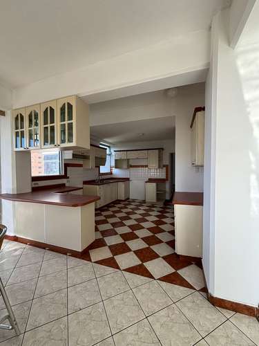 APARTAMENTO EN RENTA EN EDIFICIO CONVISTA ZONA 15, SAN LAZARO - Imagen 4