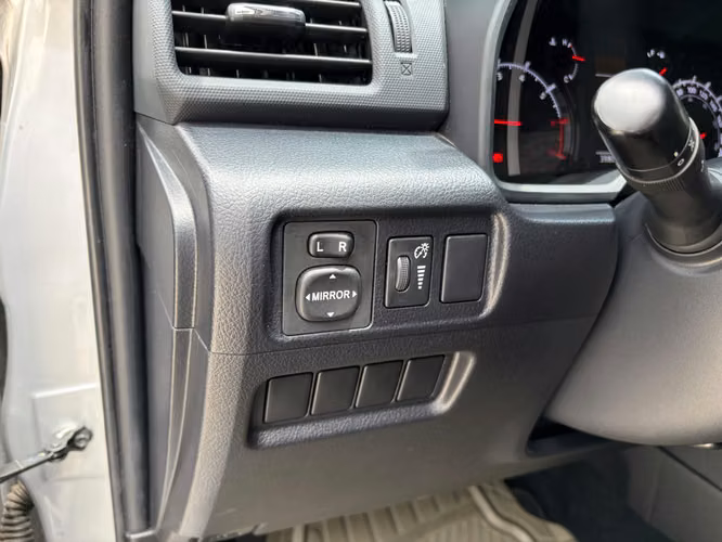 Toyota 4Runner SR5 de Agencia Modelo 2022 - Imagen 18