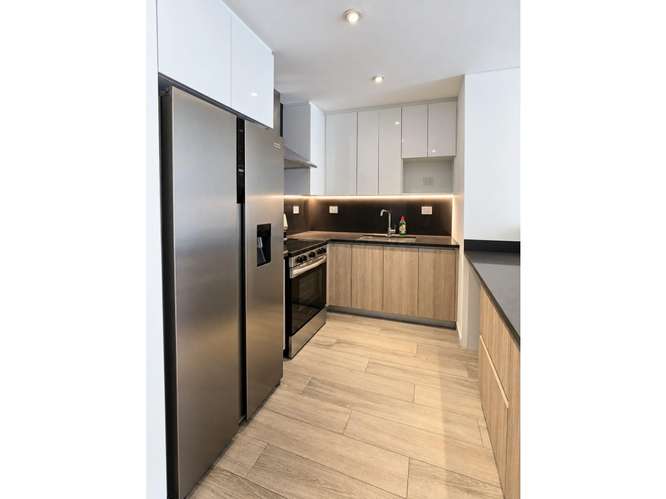 Apartamento en Venta Zona 10 - Imagen 3