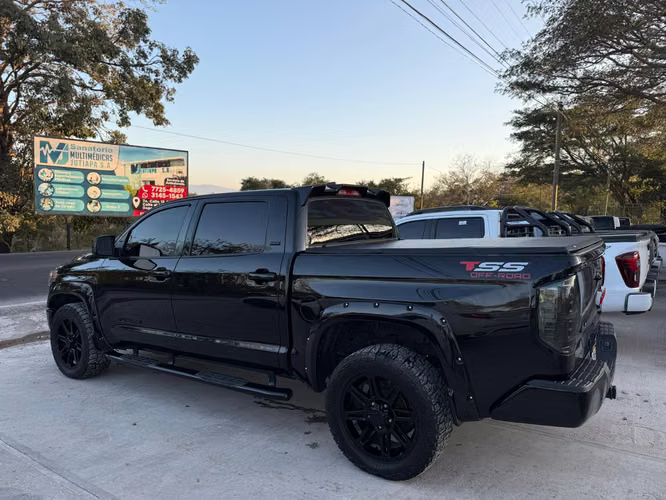 Toyota Tunda 2020 5.7 V8 4x4 TSS OFF-ROAD