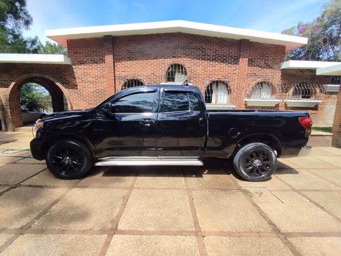 Toyota Tundra 2011 SR5 Doble Cabina 4x2 