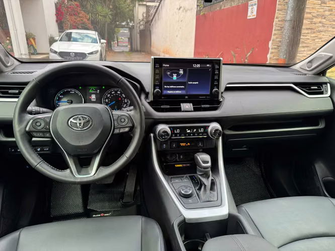 Toyota RAV4 XLE Hybrid AWD 2022 - Imagen 8