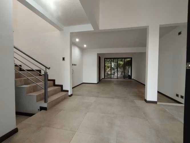  Casa en Venta | Zona 16 | 3 Habitaciones - 3.5 Baños