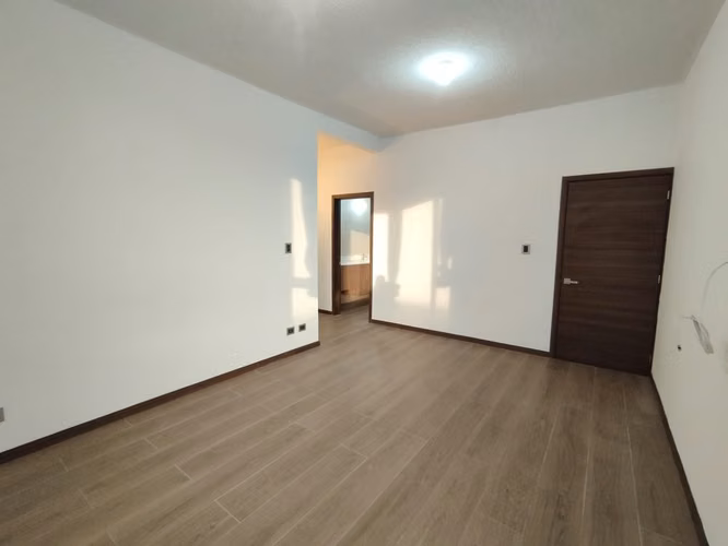  Casa en Venta | Zona 16 | 3 Habitaciones - 3.5 Baños