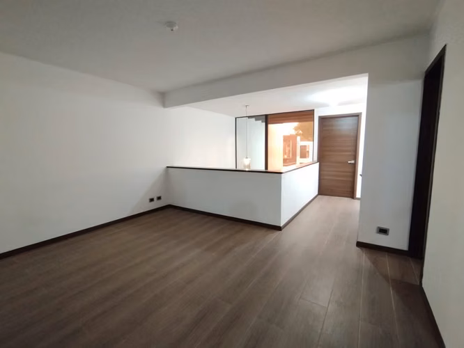  Casa en Venta | Zona 16 | 3 Habitaciones - 3.5 Baños