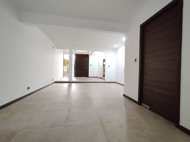  Casa en Venta | Zona 16 | 3 Habitaciones - 3.5 Baños