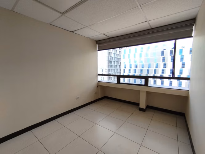 Oficina en Renta en Zona 10 | Edificio Géminis 10 - Miniatura 11