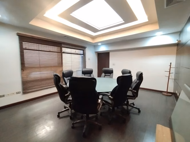 Edificio Corporativo en Renta – Zona 13 - Miniatura 3