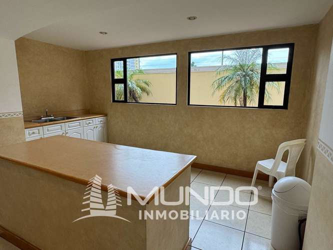 PENTHOUSE EN VENTA Y RENTA EN ZONA 10, A UNA CUADRA DE LA ESTACIÓN. - Imagen 8