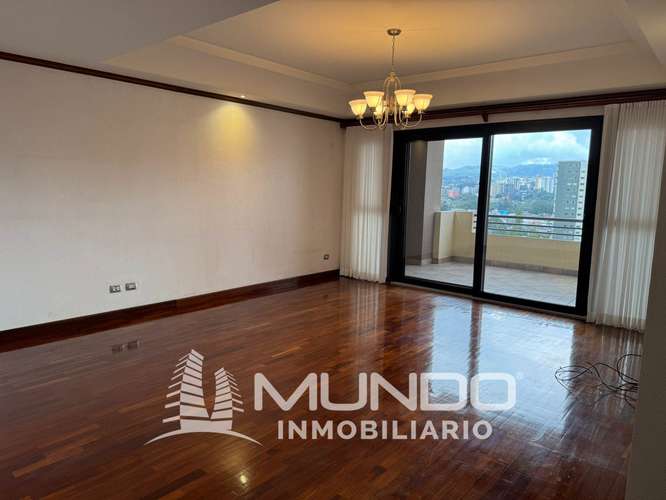 PENTHOUSE EN VENTA Y RENTA EN ZONA 10, A UNA CUADRA DE LA ESTACIÓN. - Imagen 13