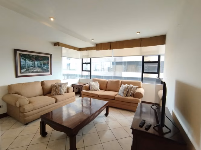 Apartamento Amueblado y Equipado en Renta Zona 10 Area Oakland