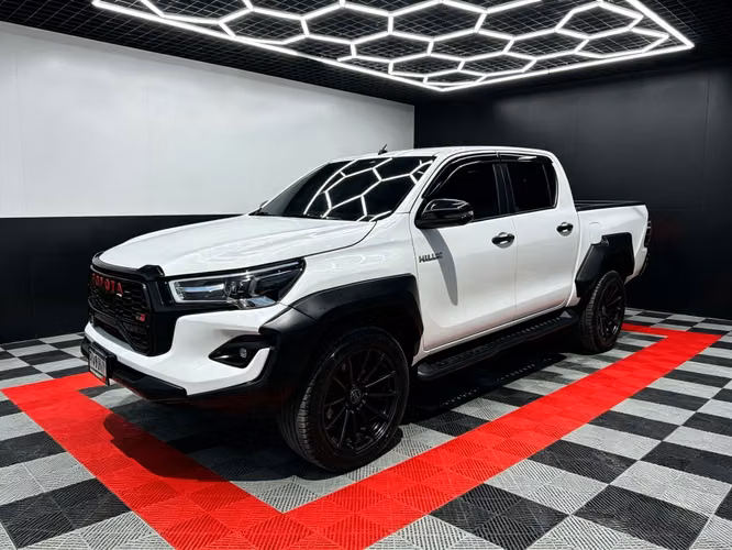 Toyota Hilux 2024 full 