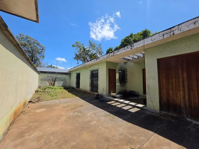 VENDO TERRENO EN EL CARMEN PARA DEMOLER O REMODELAR - Imagen 6