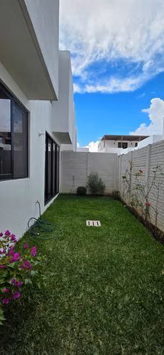CASA HERMOSA EN VENTA ZONA 16  - Imagen 6