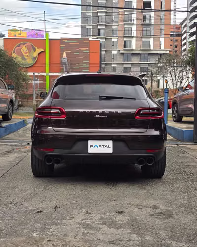 PORSCHE MACAN 2016 COLOR CAOBA METALICO  - Imagen 4