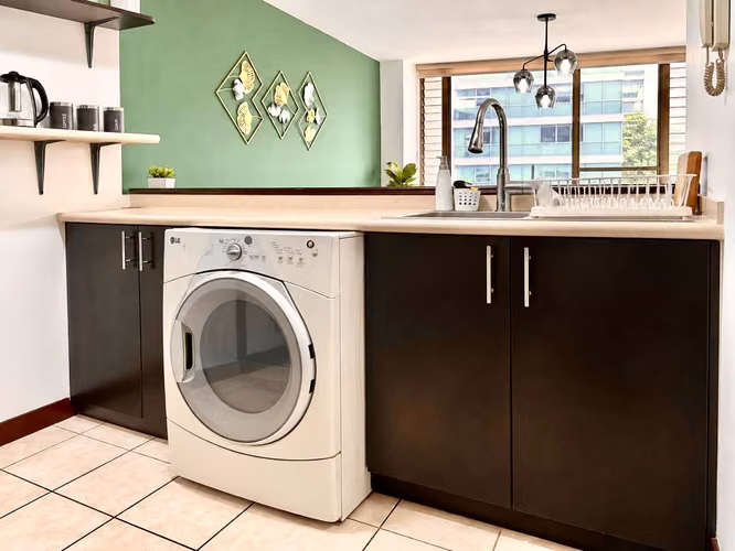 Apartamento Amueblado en Renta | Edificio Avenida 502, Zona 10 - Imagen 3