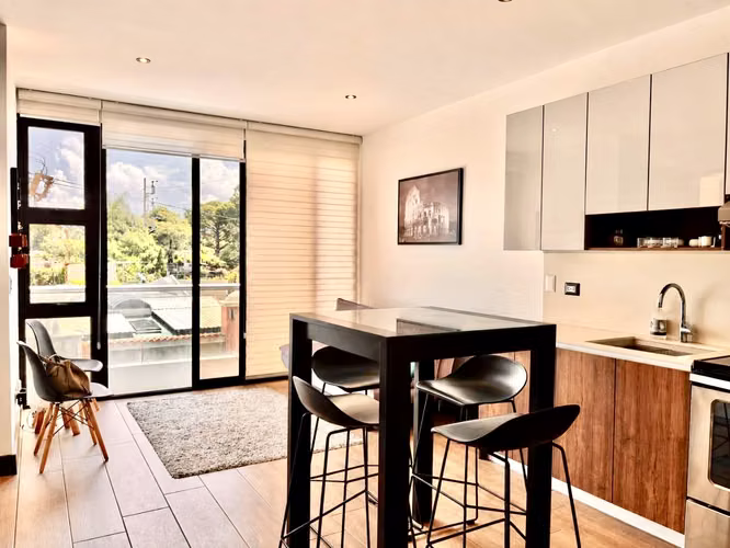 Apartamento Amueblado en Venta | Edificio VIVALT, Zona 10 - Imagen 2