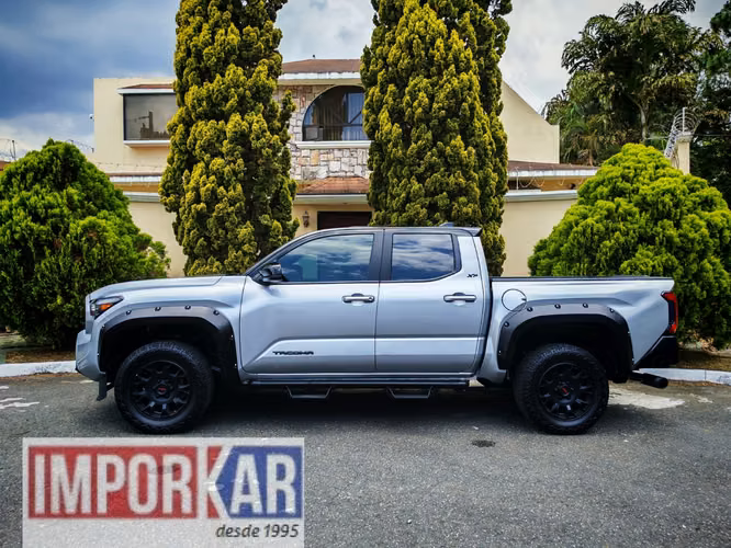 TOYOTA TACOMA XP SERIES 4X4, MODELO 2025 - Imagen 4