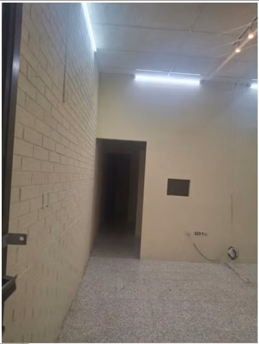 Alquiler de Local en Gran Centro Comercial de la zona 4 - Imagen 2