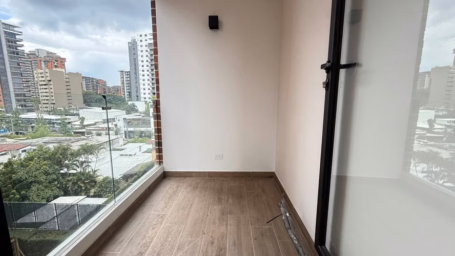RENTA DE APARTAMENTO PARA ESTRENAR EN EDIFICIO TORRE FERRÁN, ZONA 14 - Imagen 5