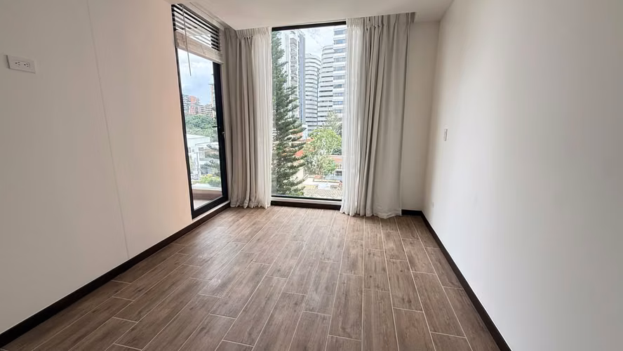 RENTA DE APARTAMENTO PARA ESTRENAR EN EDIFICIO TORRE FERRÁN, ZONA 14 - Imagen 3