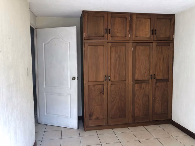 CASA EN VENTA EN VALLES DE SAN CRISTOBAL ZONA 8 DE MIXCO - Imagen 4