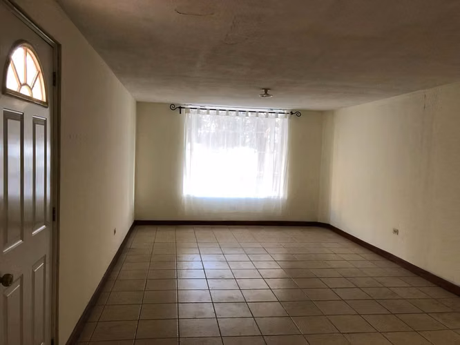 CASA EN VENTA EN VALLES DE SAN CRISTOBAL ZONA 8 DE MIXCO - Imagen 6