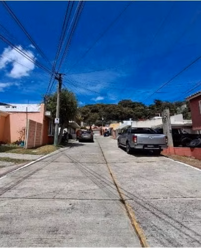 CASA EN VENTA EN VALLES DE SAN CRISTOBAL ZONA 8 DE MIXCO
