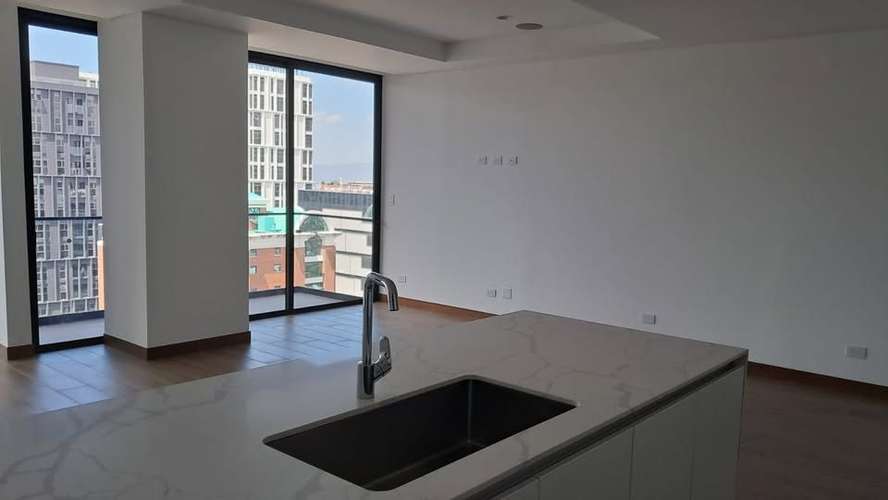 Apartamento en Zona 10 - Imagen 3