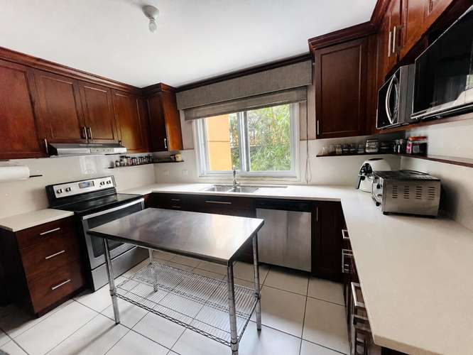 Casa con terreno extra en Condominio San Martín de Allende en Km 29.5 Carretera a El Salvador - Imagen 4
