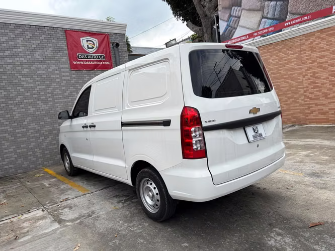 Chevrolet N400 Max de Agencia Modelo 2023