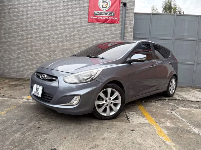 Hyundai Accent GLS CRDi de Agencia Modelo 2017 - Imagen 7