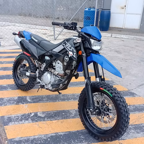  KAWASAKI KLX 300 CC SUPER MOTO RECIEN INGRESADA !!