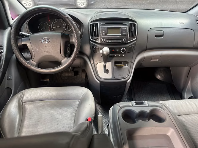 Microbús Hyundai Starex Vgt 2018 Automática y Tiptronic Turbo Diesel Super Económica  - Imagen 7