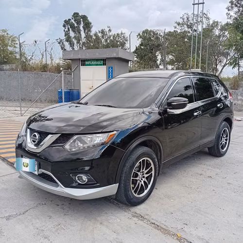 2015 NISSAN ROGUE 4X4 RECIEN INGRESADA !!