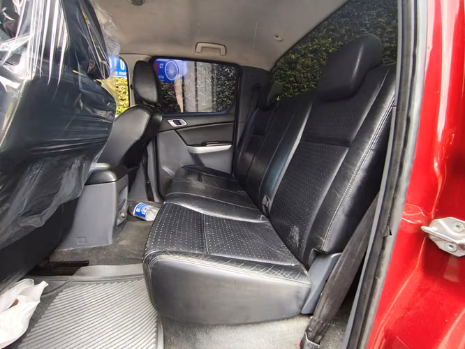 Mazda Bt-50 4x4 Dbl. Cab. de agencia  Modelo 2015  - Imagen 13