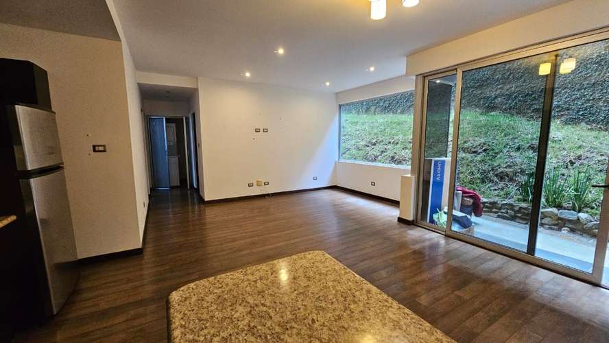 Apartamento con jardín en Vista Hermosa IV, Zona 16 - Imagen 1