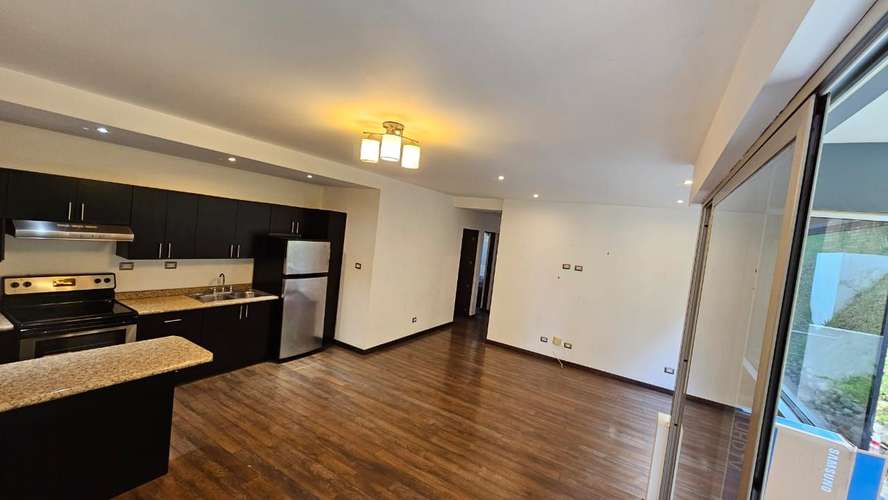 Apartamento con jardín en Vista Hermosa IV, Zona 16 - Imagen 3