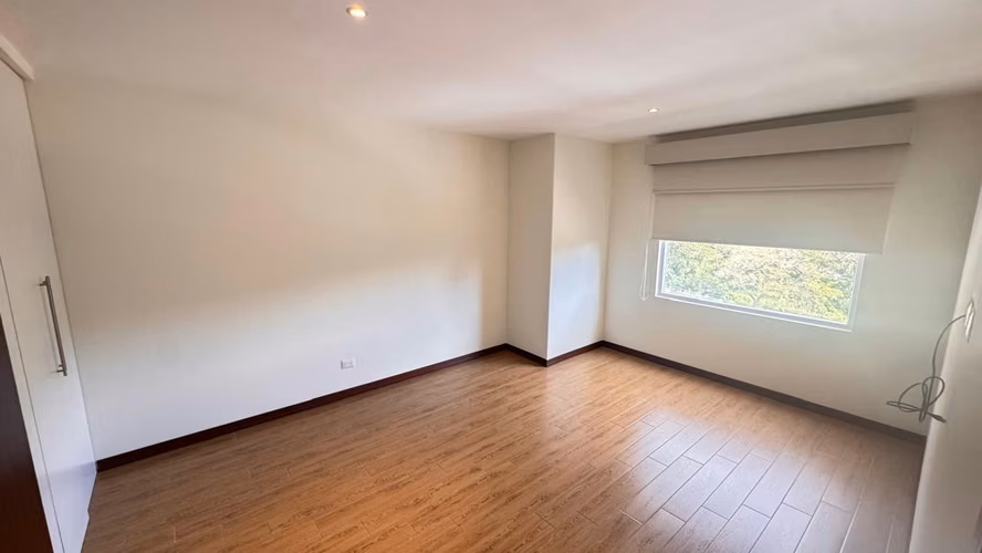 SÚPER OPORTUNIDAD!! BELLO APARTAMENTO VH1 Zona 15 | 128m2 | BALCÓN + SALA FAMILIAR o 3HAB + BODEGA | PV - Imagen 10
