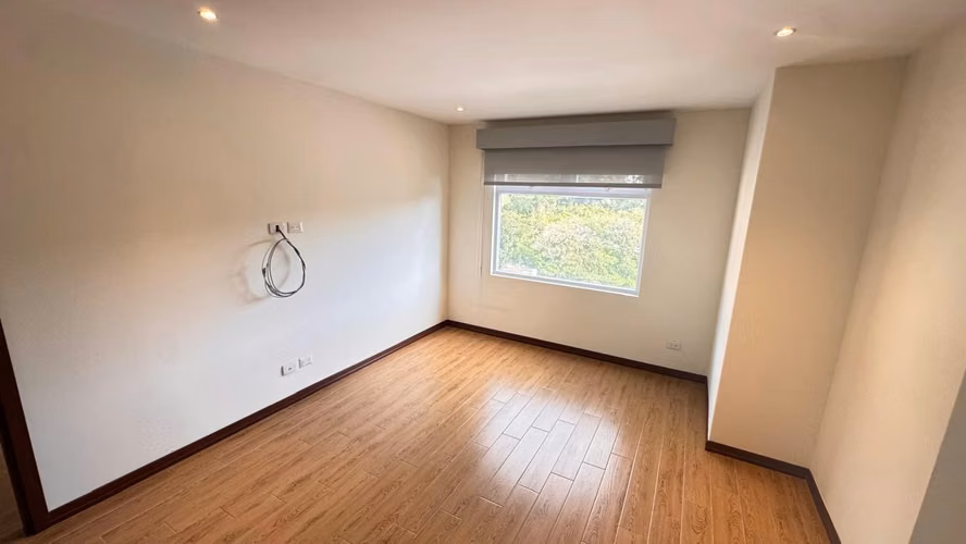 SÚPER OPORTUNIDAD!! BELLO APARTAMENTO VH1 Zona 15 | 128m2 | BALCÓN + SALA FAMILIAR o 3HAB + BODEGA | PV - Imagen 13