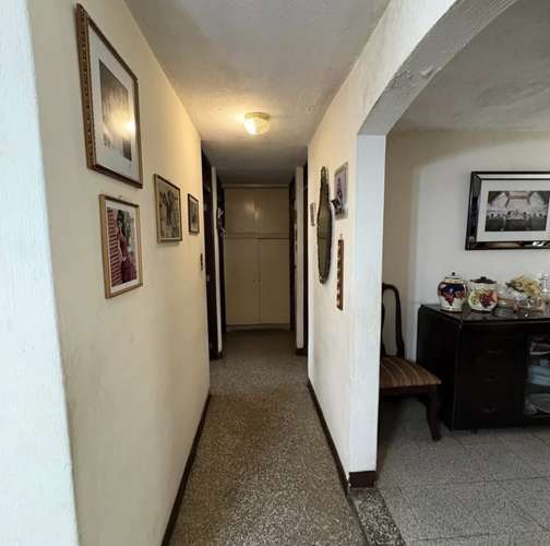 VENDO CASA ZONA 11 COL. LOMA LINDA, MARISCAL,  REF.6950 *170M2, 4 HAB, 3 BAÑOS, 2 PARQ, CUARTO SERV - Imagen 2