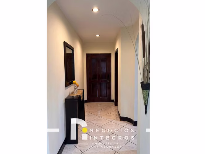APARTAMENTO EN VENTA Z.10 CON LINDAS VISTAS A AREA VERDE Y PISCINA - Imagen 11