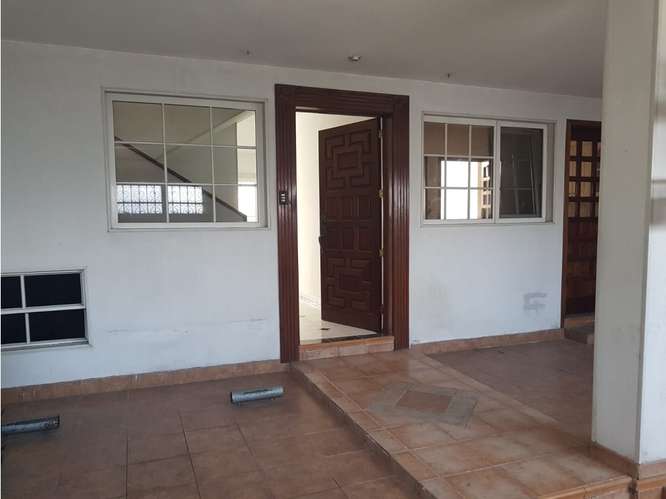  CASA EN VENTA – 3 HAB + ESTUDIO + PATIO | LA VILLA | ZONA 14 - Imagen 10