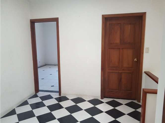  CASA EN VENTA – 3 HAB + ESTUDIO + PATIO | LA VILLA | ZONA 14 - Imagen 9