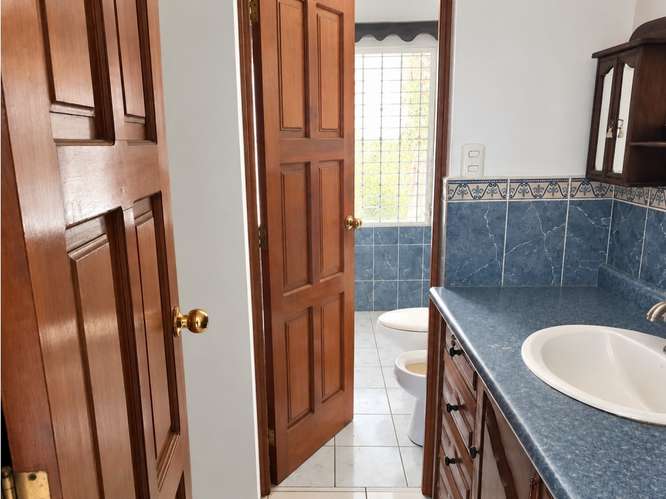 CASA EN VENTA – 3 HAB + ESTUDIO + PATIO | LA VILLA | ZONA 14 - Imagen 11