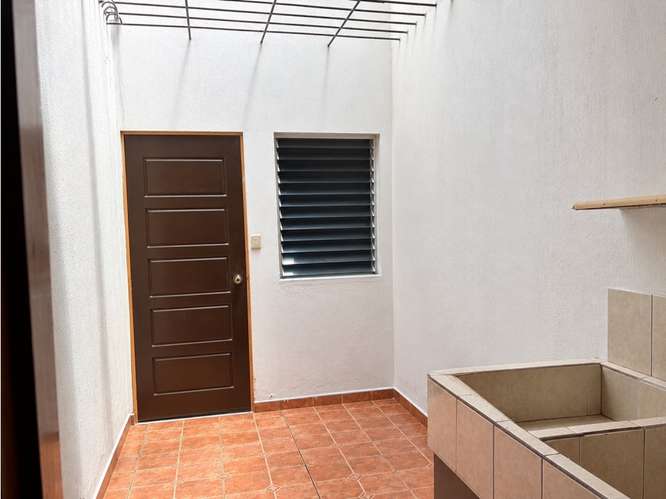  CASA EN VENTA – 3 HAB + ESTUDIO + PATIO | LA VILLA | ZONA 14 - Imagen 15